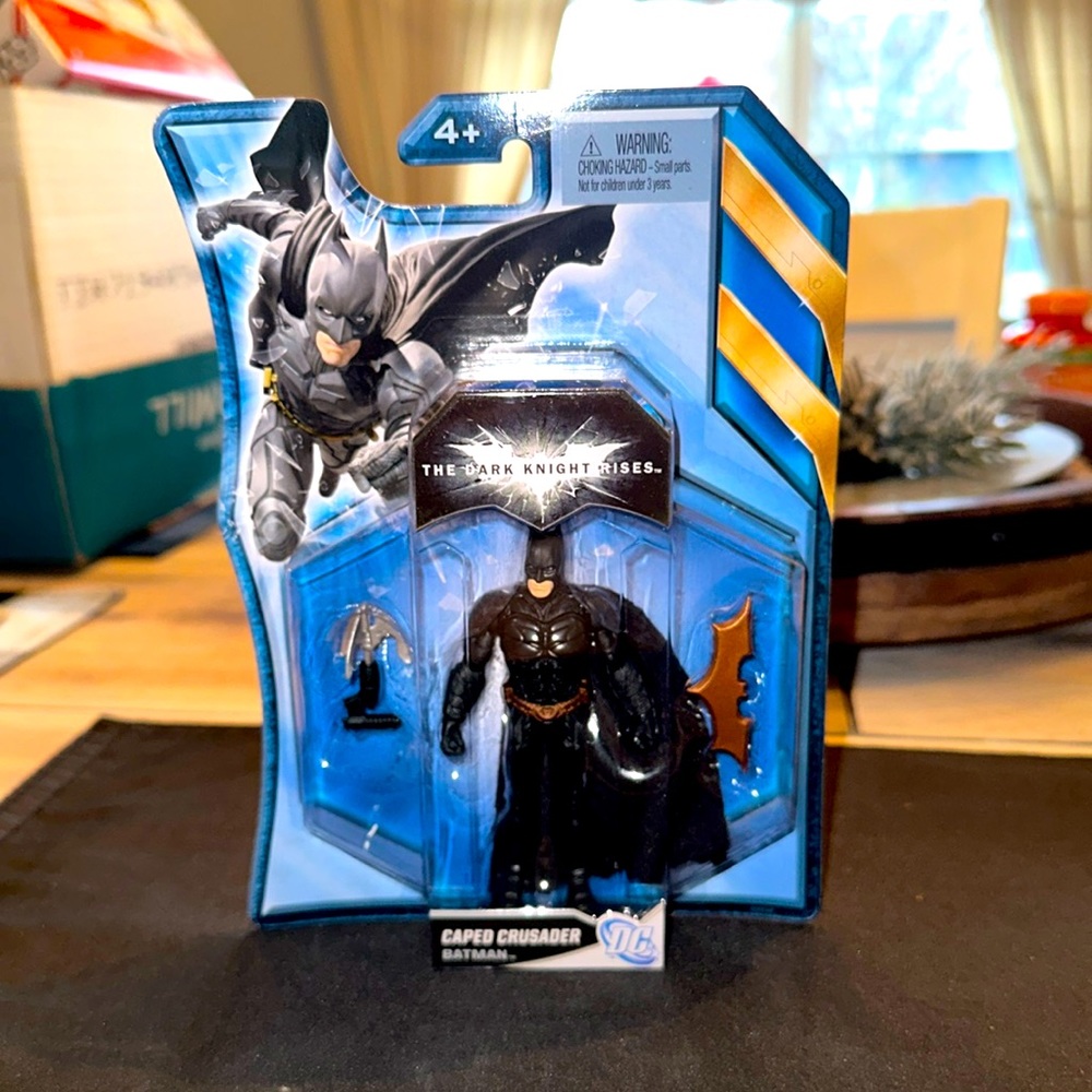 Batman, The Dark Knight Rises Movie Action Figure, Caped Crusader Batman, 4 in